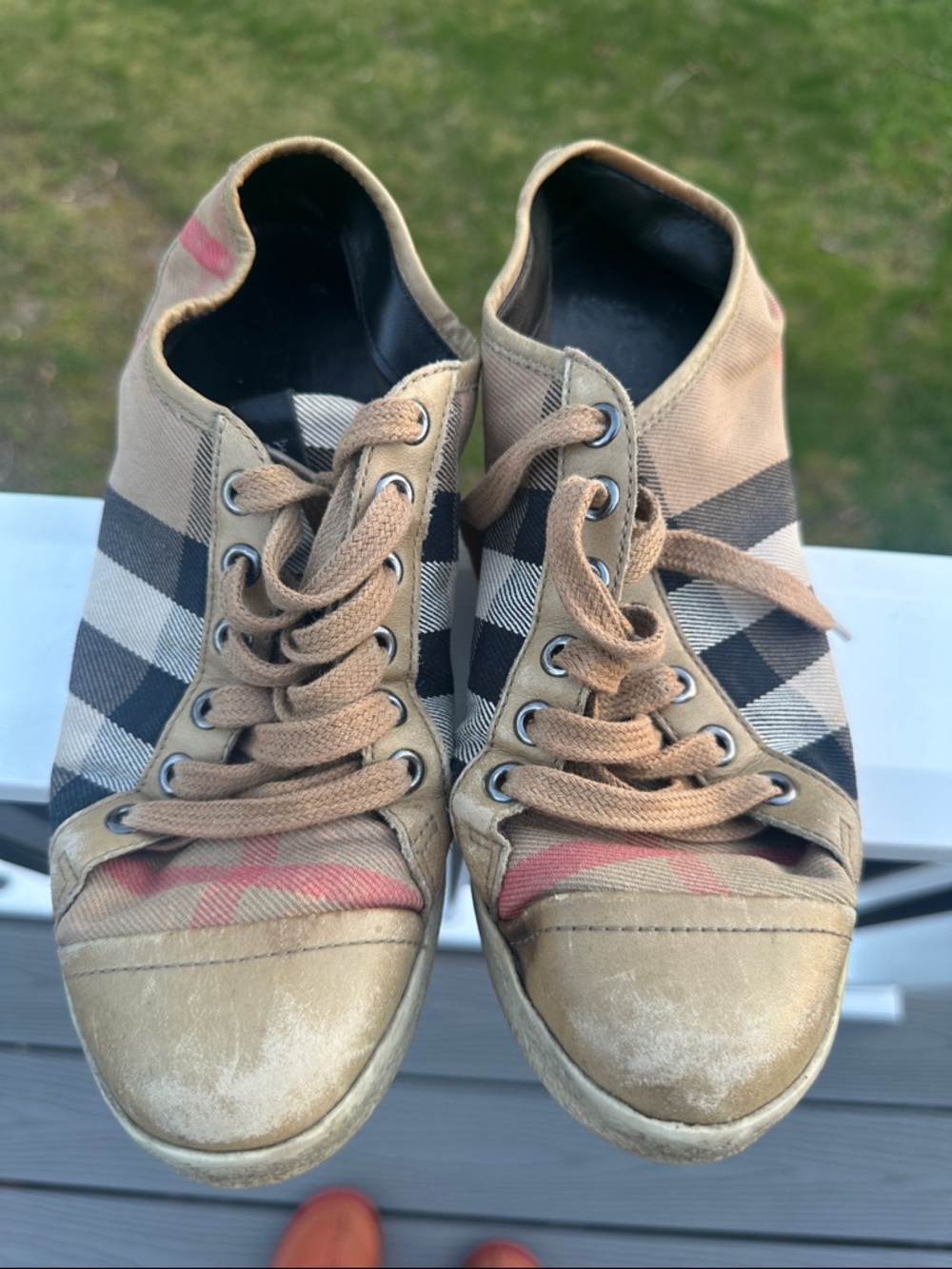 Burberry Vintage House Check Pattern Sneakers - Picture 4 of 16